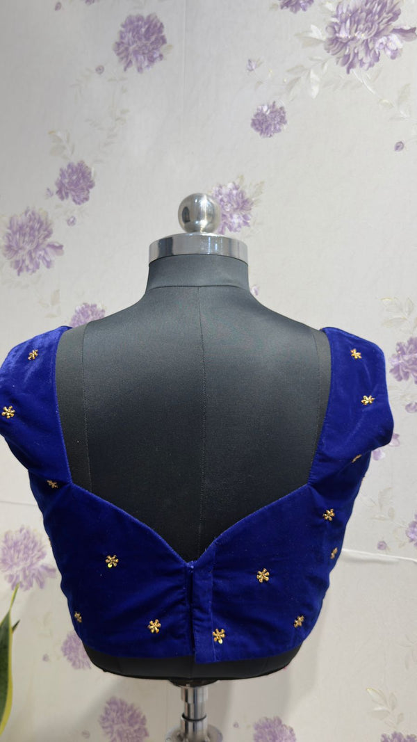Blue velvet blouse sleeve less