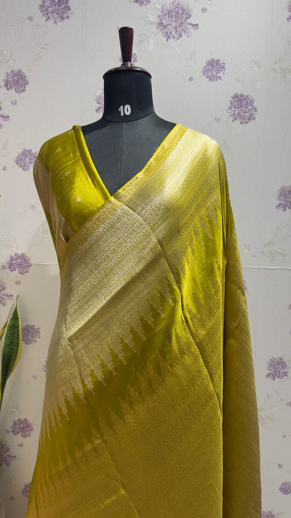 Munga silk Rising border parrot green