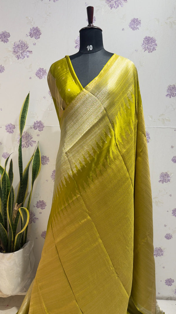 Munga silk Rising border parrot green